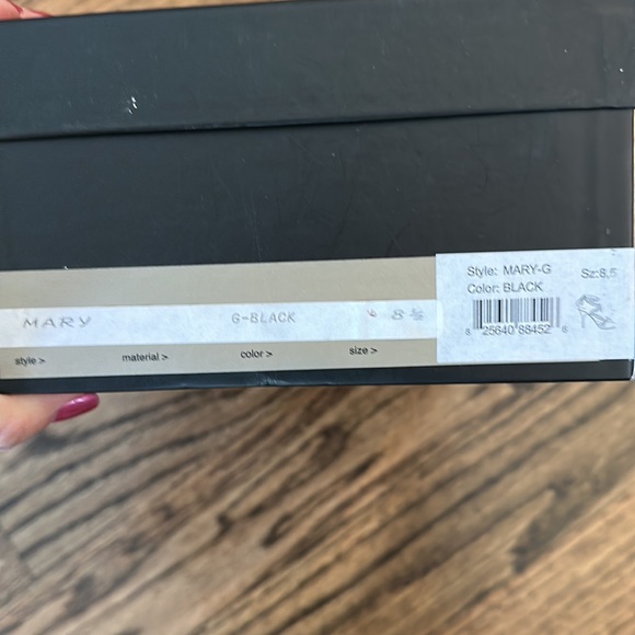 BCBG MaxAzria MaryG Tie up Heels - Picture 6 of 6